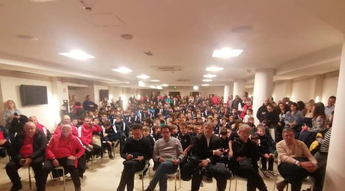 Oltre 400 bambini alla Strenna del Pisa Ovest al Tower Plaza. Presenti il SIndaco e il presidente del Pisa Sc Giuseppe Corrado